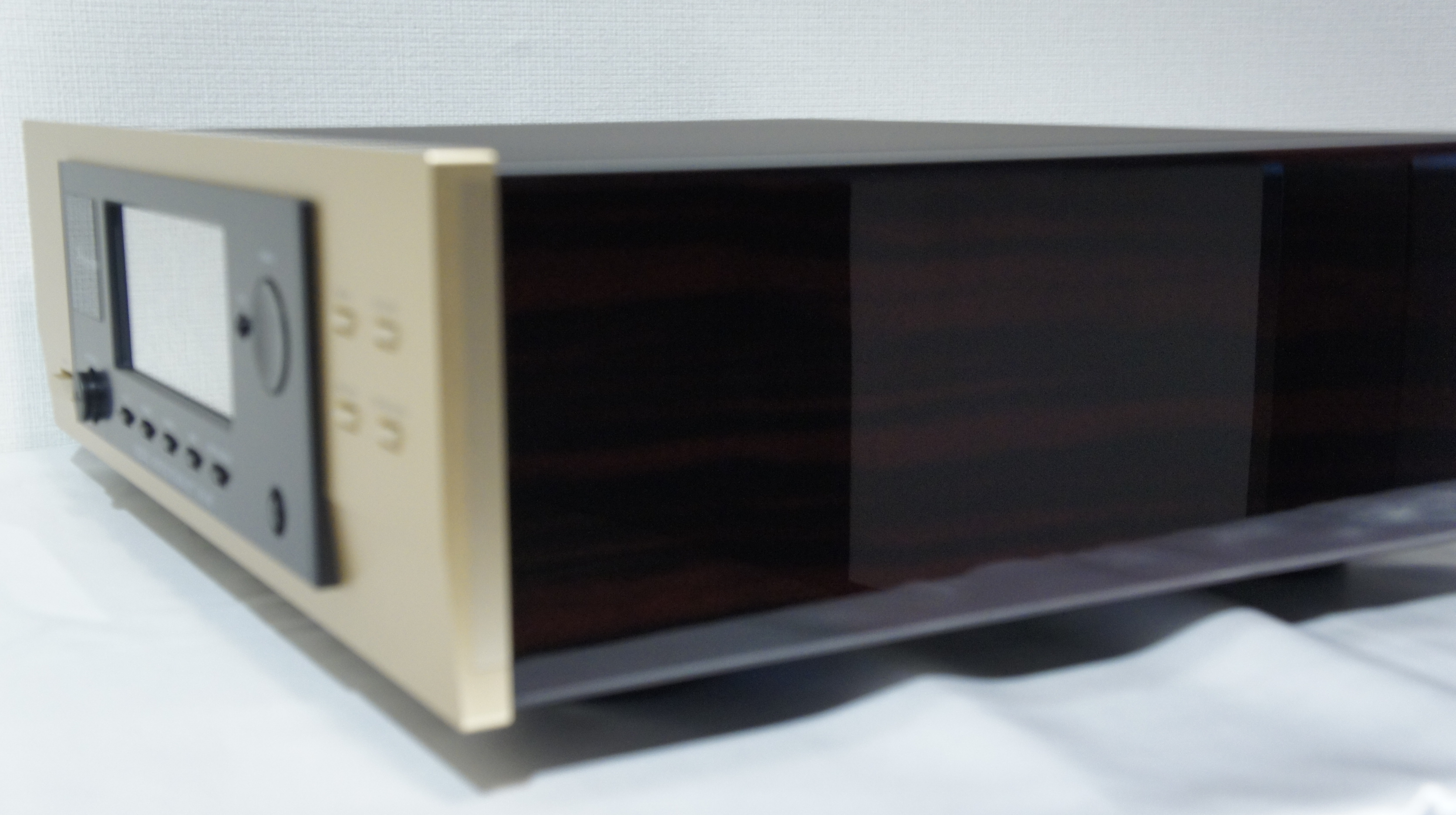 Accuphase アキュフェーズ DG-48 グラフィックイコライザー｜CAVIN